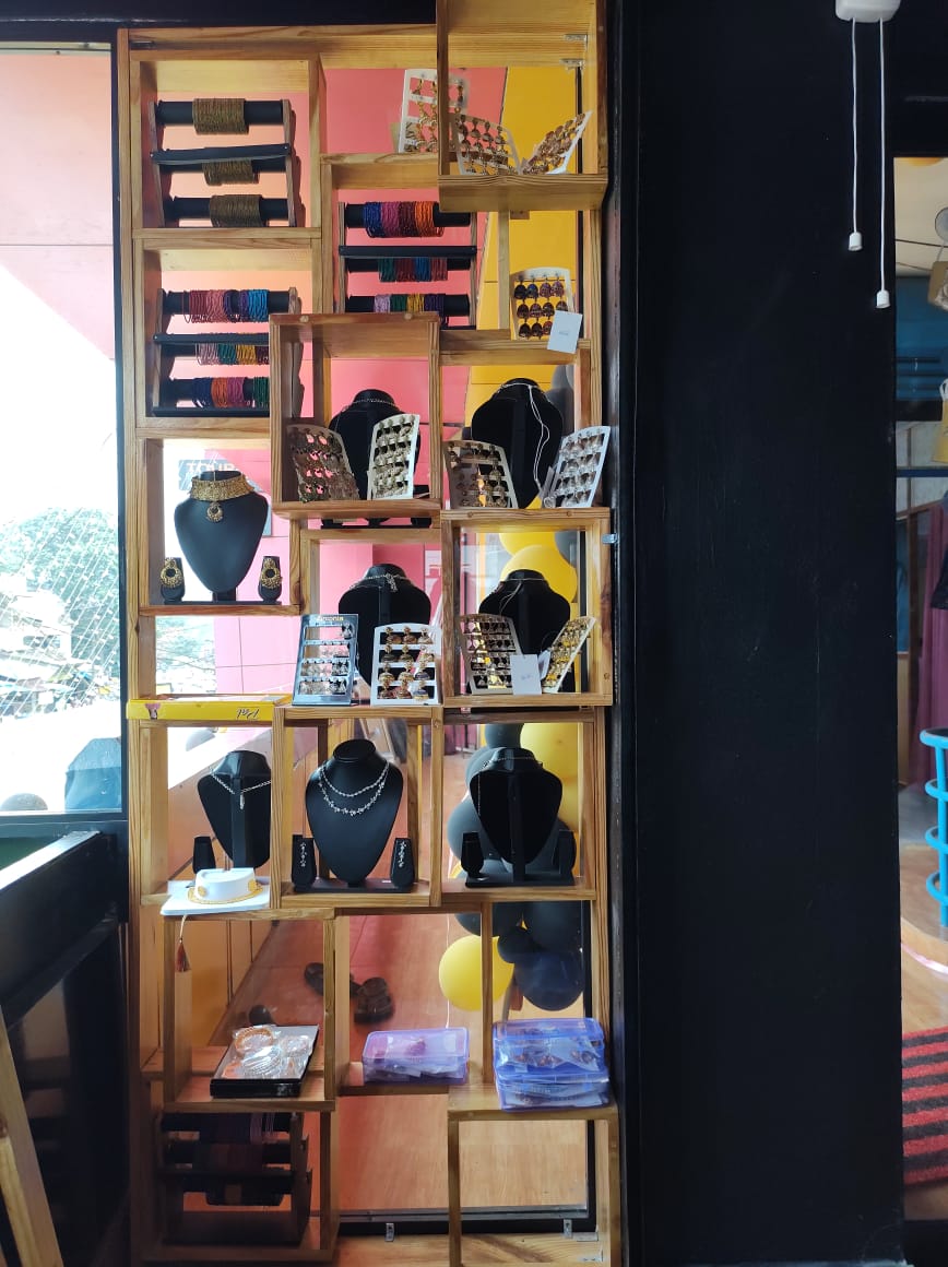 VINTAGE VIOLET BOUTIQUE CHERUPUZHA